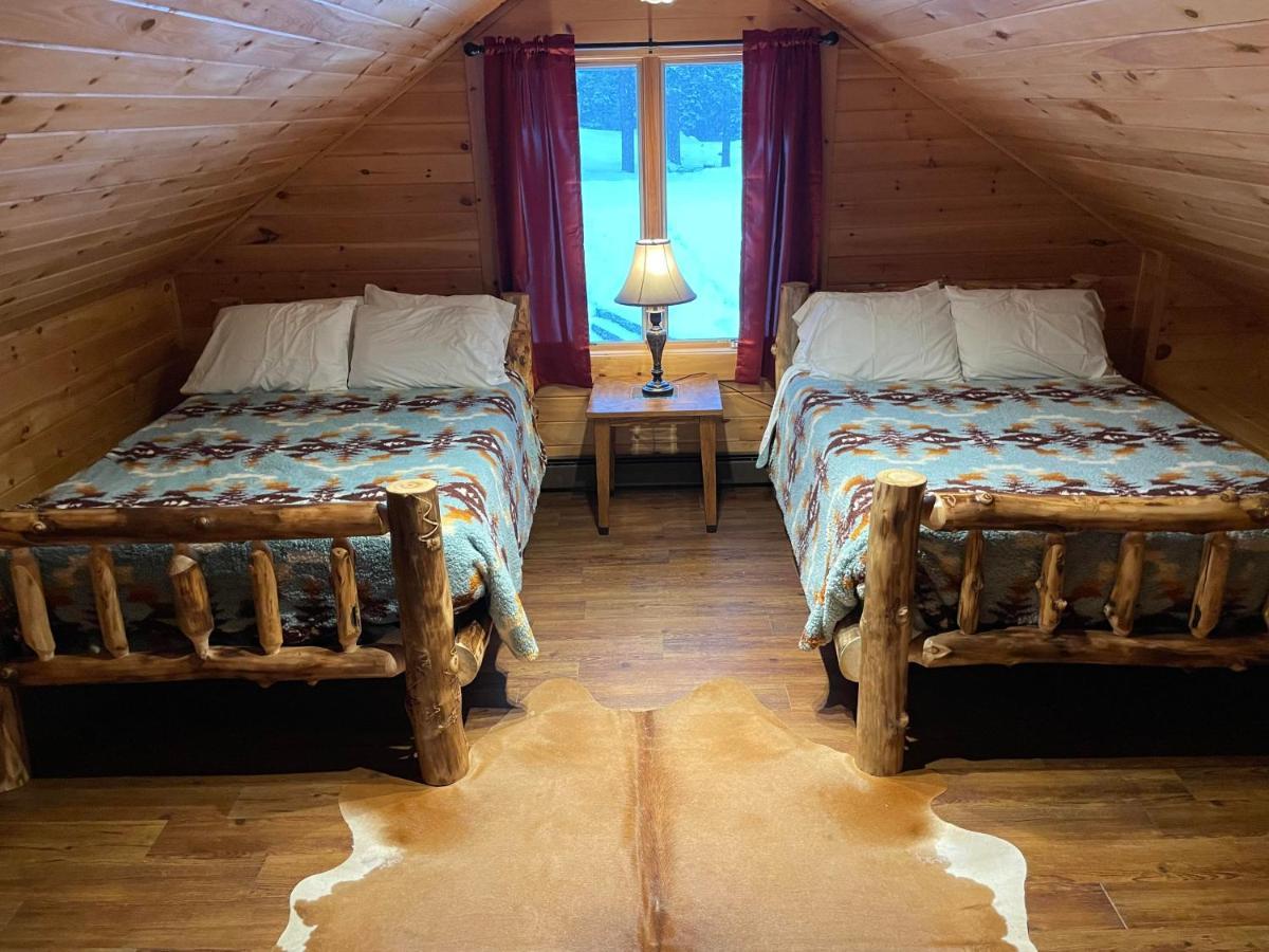 Готель Adirondack Lake Cabins Indian Lake Екстер'єр фото