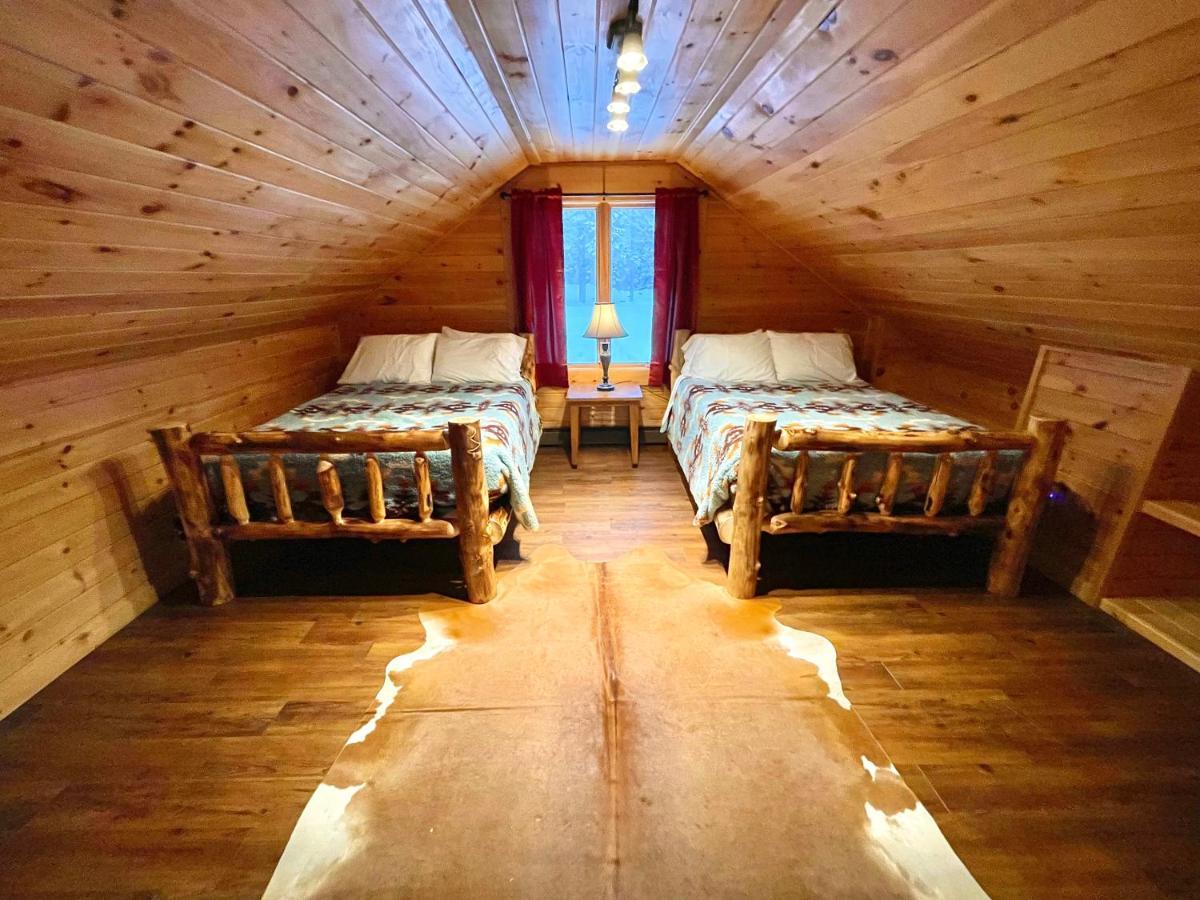 Готель Adirondack Lake Cabins Indian Lake Екстер'єр фото